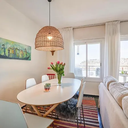 Apartment Gorgeous In With Kitchen