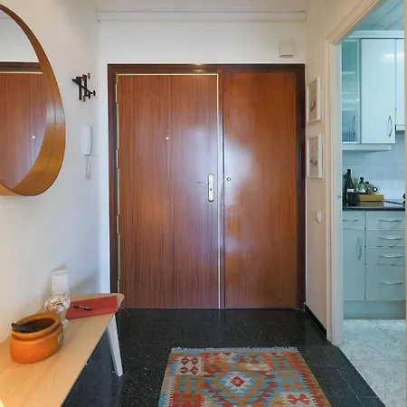 Gorgeous In With Kitchen Apartment *